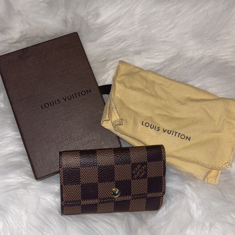 🔥🔥🔥 AUTHENTIC DAMIER EBENE LOUIS VUITTON MULTICLES 6 KEY HOLDER